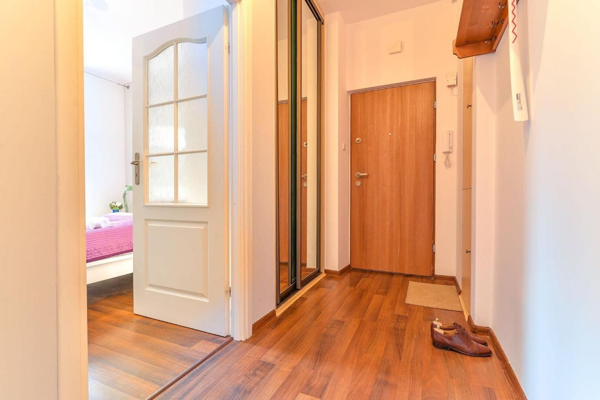 Cozy Apartment With Balcony - Palace Of Culture By Rent Like Home Warschau Exterior foto